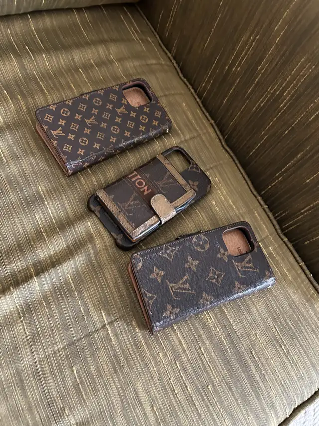 3 used iPhone 12/12Pro cases all for $12 in Cell Phone Accessories in Regina - Image 3