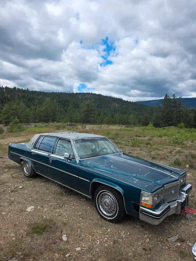 1984 Cadillac Fleetwood *Low KM* in Classic Cars in Kelowna - Image 10
