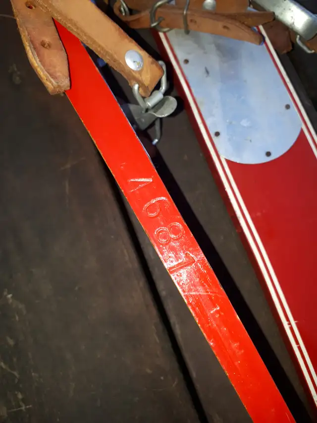1960s Skis Alpina Ace kids made in Japan in Ski in Ottawa - Image 6