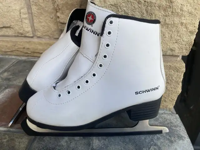 Schwinn Figure Skates size 5 in Skates & Blades in Oakville / Halton Region - Image 2
