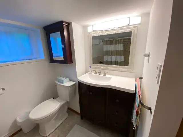 2bedroom fully furnished in prime Leslieville. in Short Term Rentals in City of Toronto - Image 9