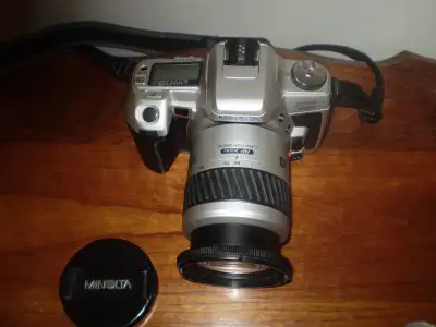 MINOLTA DYNAX 505 si 35mm FILM CAMERA A/F ZOOM in MINT CONDITION, View more