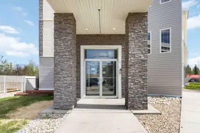Furnished Luxury 1 Bed 1 Bath Condo in Fort MC
