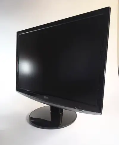 LG Flatron W2052TQT 20" LCD Monitor Display WSXGA+ VGA DVI 2ms, View more