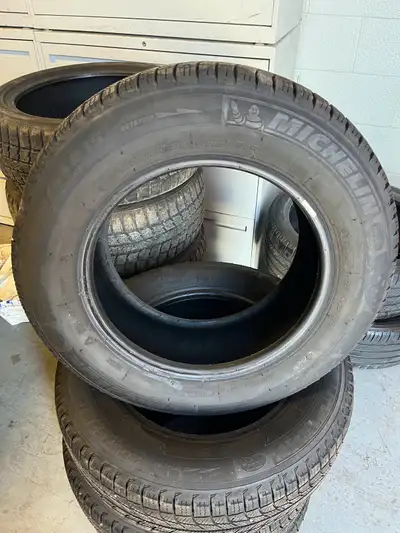 205 65 r15 Michelin xice dot 21 like brand new