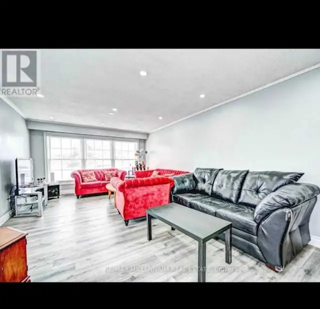 room for rent in Room Rentals & Roommates in Kitchener / Waterloo - Image 7