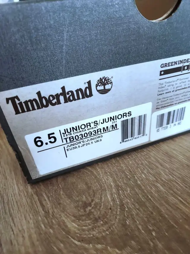 TIMBERLAND junior boots for women or youths in Kids & Youth in City of Toronto - Image 4