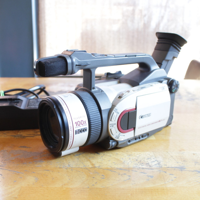 Canon GL1 Camcorder in Cameras & Camcorders in City of Toronto