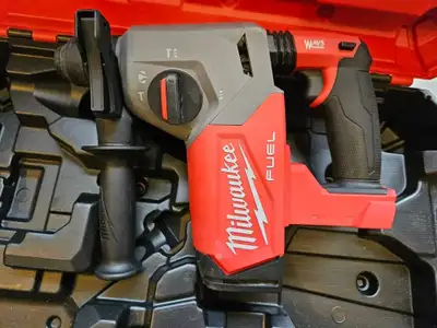 Milwaukee M18 FUEL 1" SDS-Plus Rotary hammer 2025 Like New, View more