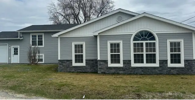 2 bedroom, pet friendly duplex for rent