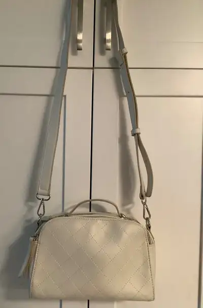 Sac à main THE TREND à cuir véritable italien, View more