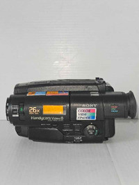 Sony Handycam  CCD-TR66 Video 8 Camcorder- IT PLAYS &,TRANSFER 