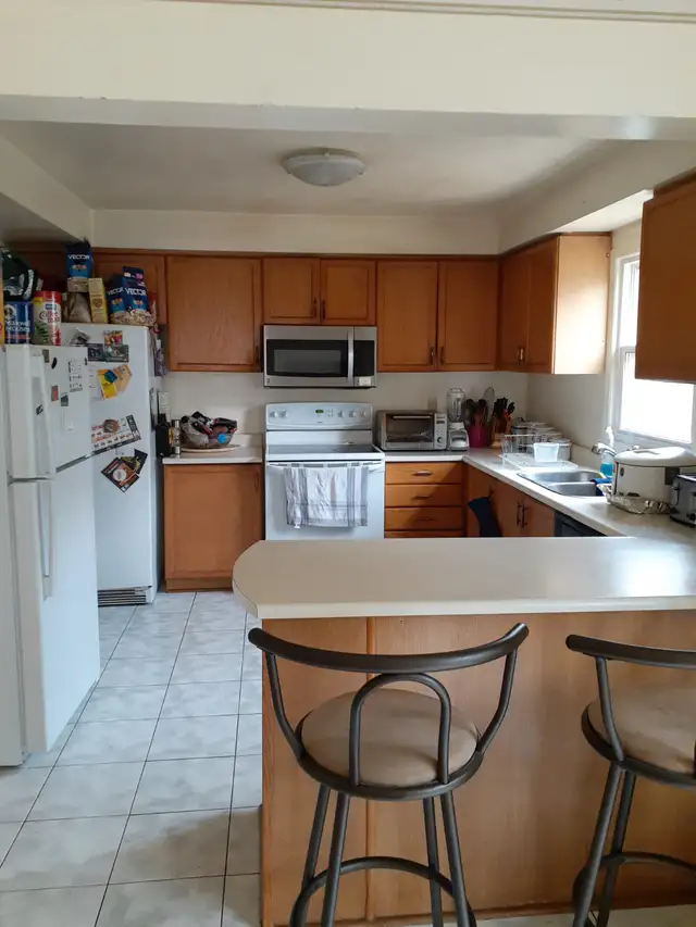 Rooms for Rent - 3 available NOW in Room Rentals & Roommates in Oshawa / Durham Region - Image 11