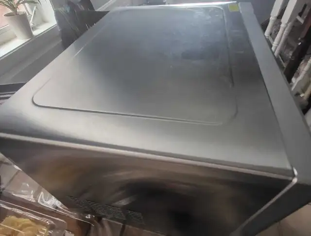 Panasonic Genius Microwave in Microwaves & Cookers in Mississauga / Peel Region - Image 3