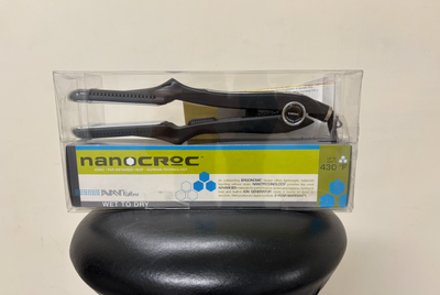 New version Avanti Ultra CROC flat iron powered by CROC with Higher Temperature to 450°F. This top C...