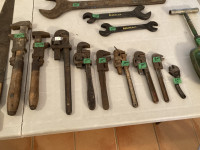 Outils vintage, pipe wrench, scie, clé etc...
