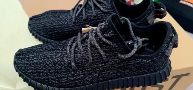 YEEZY BOOST 350 Pirate Black sz 12 11.5 New CONFIRMED in Men's Shoes in Markham / York Region - Image 2