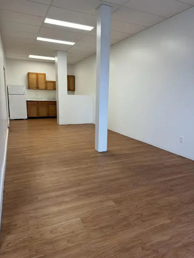 One bedroom - extra large open-plan living – for 1st March