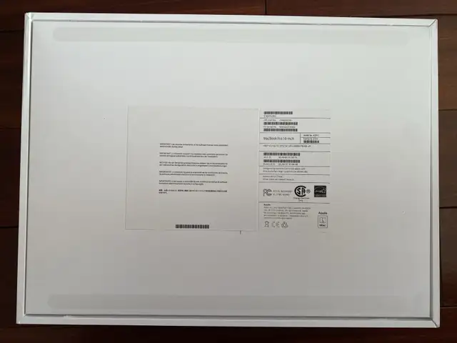 Original MacBook Pro 14 Box in Laptop Accessories in Markham / York Region - Image 5