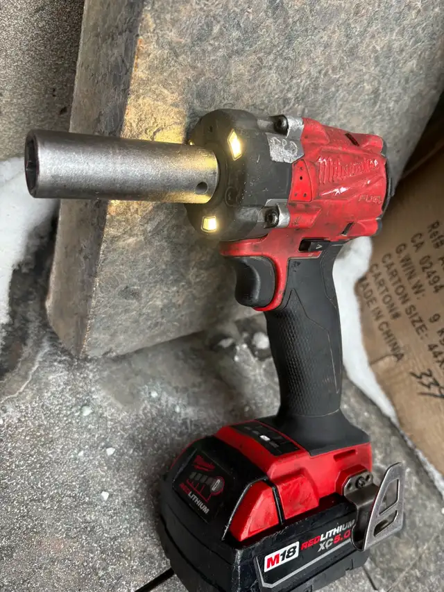 Milwaukee Impact Wrench in Power Tools in City of Toronto - Image 3