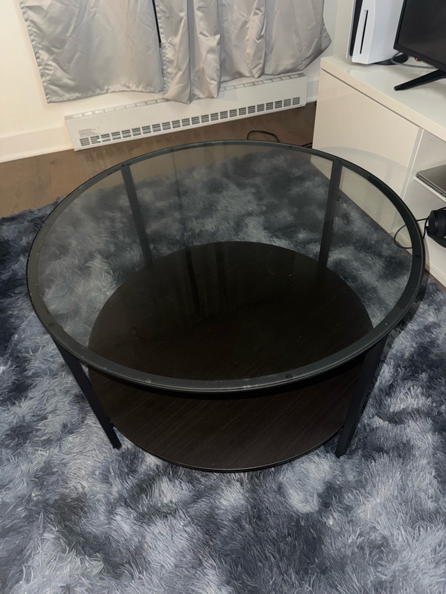 Glass Top Coffee Table IKEA / Table Basse en Verre IKEA dans Tables basses  à Ville de Montréal