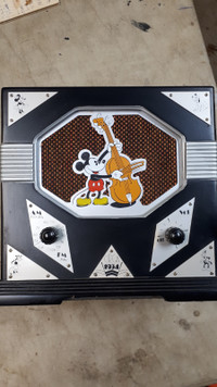 Vintage Mickey Mouse Radio