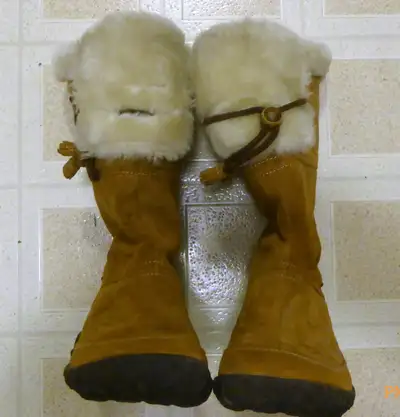 Winter leather boots, View more