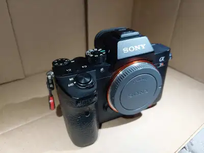 Sony ILCE7RM3/B a7R III 42.4MP Full-frame Mirrorless NO LENS, View more