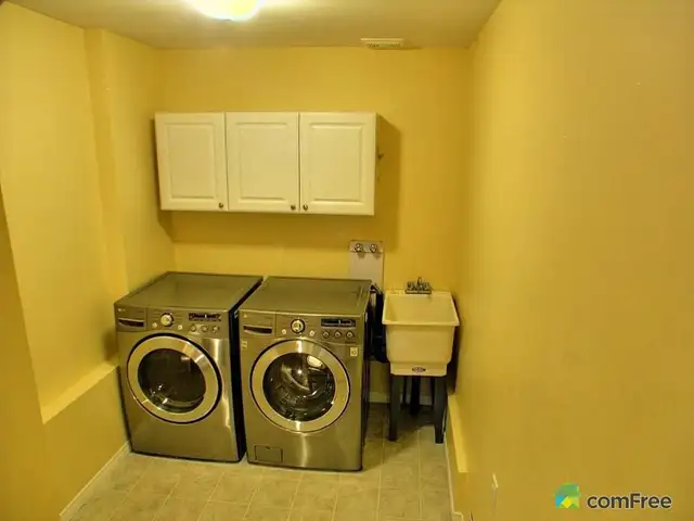 5 beds 5 bath for UW  WLU students post code N2J4Y9 in Long Term Rentals in Kitchener / Waterloo - Image 9