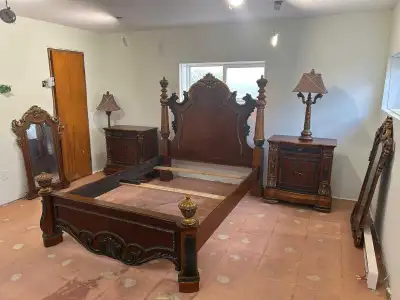 Magnifique ensemble de chambre de luxe en bois massif – Très bon, View more