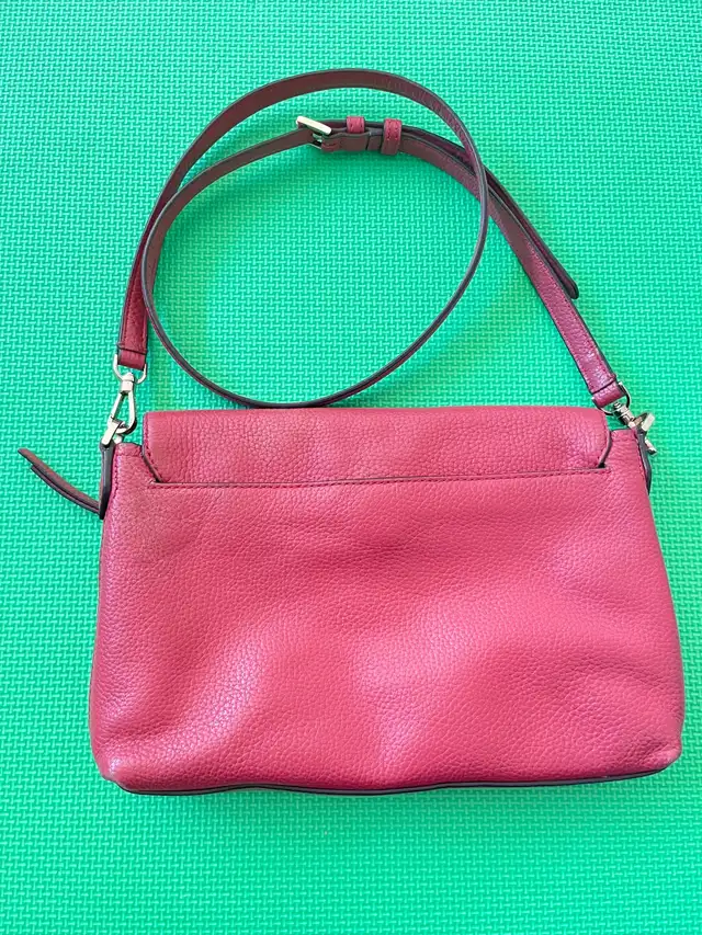 Woman’s Kate Spade Handbag in Women's - Bags & Wallets in City of Toronto - Image 4