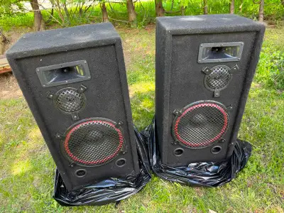 Yamaha receiver and Pair of Speakers, View more