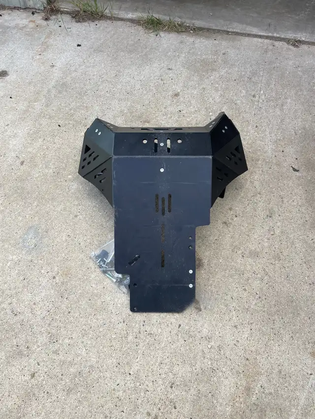 Norden 901 AXP skid plate  in Motorcycle Parts & Accessories in Edmonton - Image 3