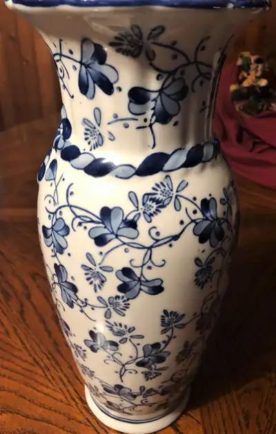 Pretty blue and white large vase, View more