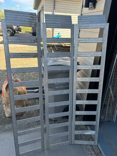 Well used aluminum ramp.