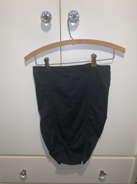 Women’s Dynamite Black Skirt