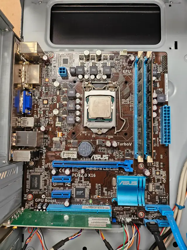 Intel Pentium G840, Motherboard & 4GB RAM