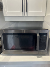 Toshiba Microwave with INVERTER TECHNOLOGY 