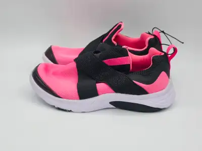 Girls running shoes pink size 12 brand new / souliers filles, View more