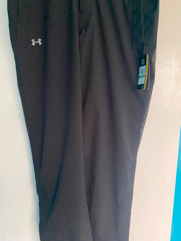 Women’s Under Armour waterproof pants in Women's - Bottoms in Belleville - Image 2