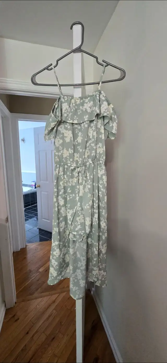 1 piece dress with shorts never worn size 14/16 girls in Kids & Youth in City of Halifax - Image 2