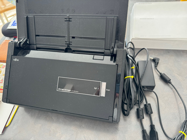 Fujitsu Scan Snap iX500 Scanner in Printers, Scanners & Fax in Winnipeg