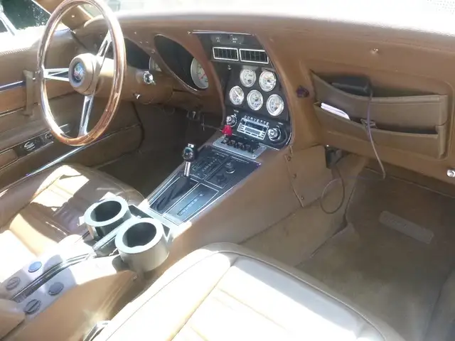 1972 Chevrolet Corvette Stingray 2-door coupe in Classic Cars in Oakville / Halton Region - Image 9