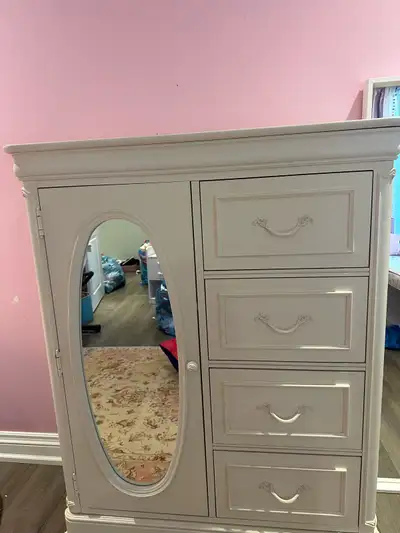 White Bedroom Storage & Drawers - Excellent C, View more
