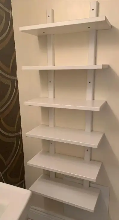 Shelving unit with 6 shelves, each shelf 8.5x 20". in Bookcases & Shelving Units in London - Image 8