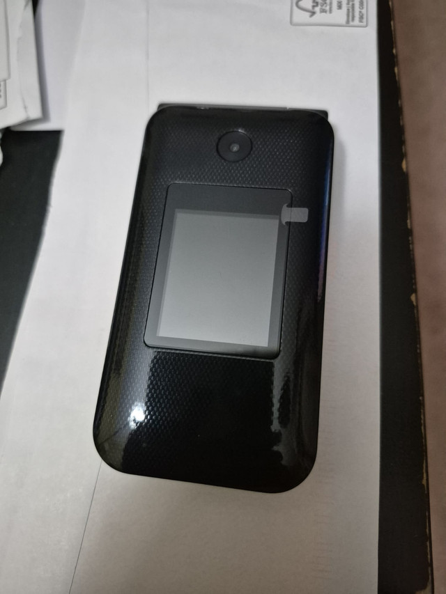 Brand New phone for sale - Not a smart phone in Cell Phones in Edmonton - Image 4