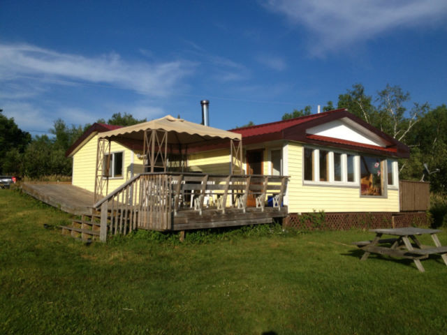 Cottage for Rent 3 Bedroom Lakefront in Ontario
