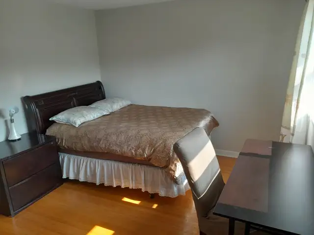 A private day room with its own bathroom