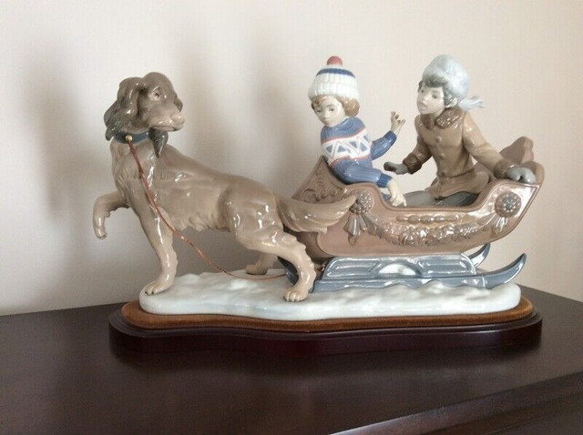 Lladro #5037 Sleigh Ride Large Dog Pulling Sled in Arts & Collectibles in Dartmouth