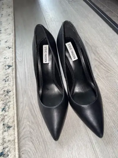 Steve Madden Black Pointed Toe Pumps – Size 10– Gently Used!, View more
